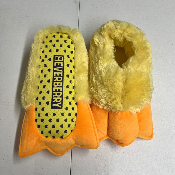 Everberry - Duck Feet Slippers - Picture 2 of 2